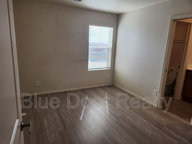 Building Photo - 1224 Tierra Verde Loop