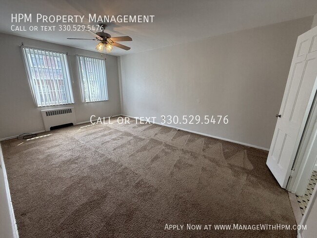 Building Photo - 3270 Warrensville Center Rd