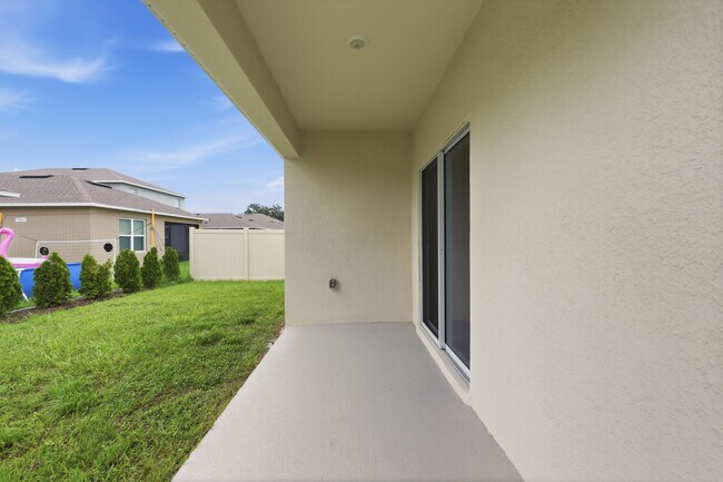 Building Photo - 1749 Shadow Trce Wy
