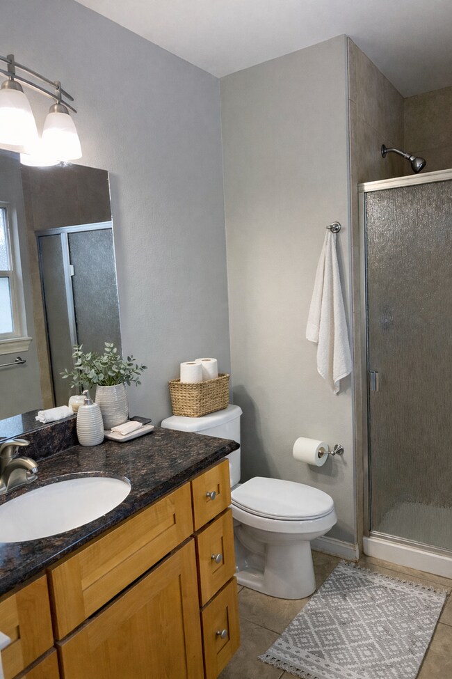 Building Photo - Moul309 (CWP)