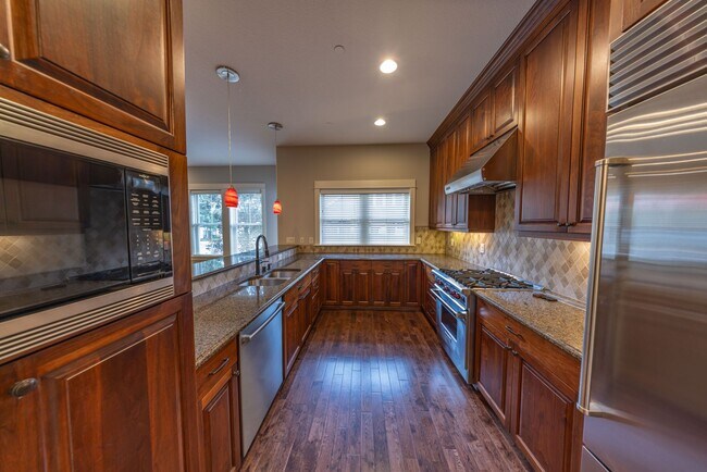 Building Photo - 4122 NW 77th Ave