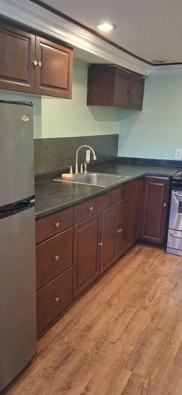 Building Photo - 204 Main St