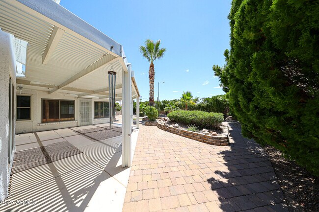Building Photo - 13507 W Sky Hawk Dr