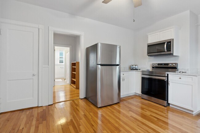 Building Photo - 151 Dartmouth St