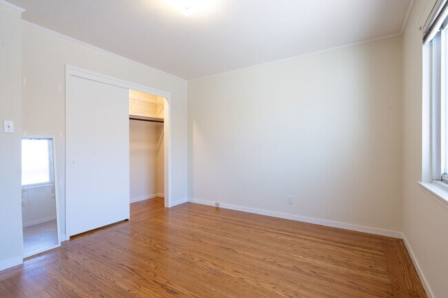 Building Photo - 3834 Colegrove St