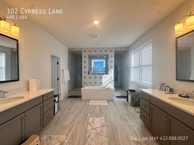 Building Photo - 102 Cypress Ln