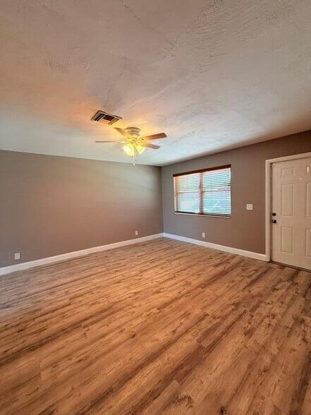 Building Photo - 4156 Caesar Cir
