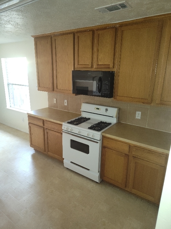 Building Photo - 4838 Lazy Timbers Dr