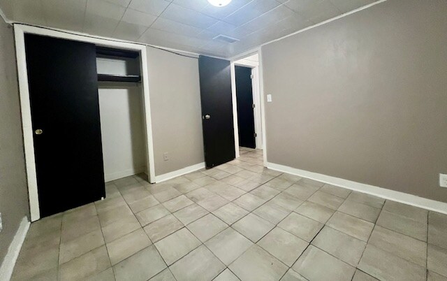 Building Photo - 316 S Ridgewood Dr