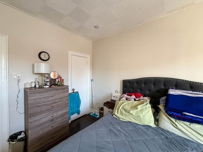 Building Photo - 125 Mallory Ave