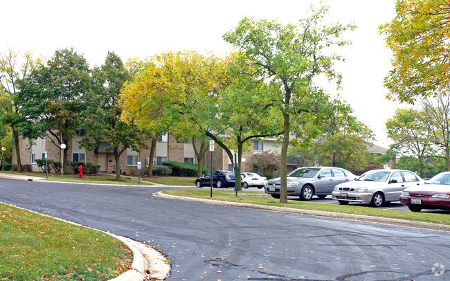 Building Photo - Moon Lake Village Condominiums