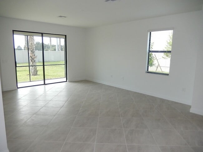 Building Photo - 14205 Pine Lodge Ln
