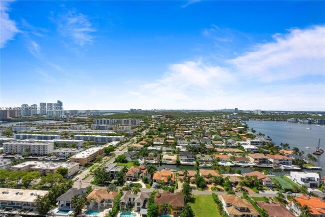 Building Photo - 1000 W Island Blvd