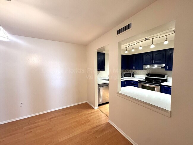 Building Photo - 514 Orange Dr