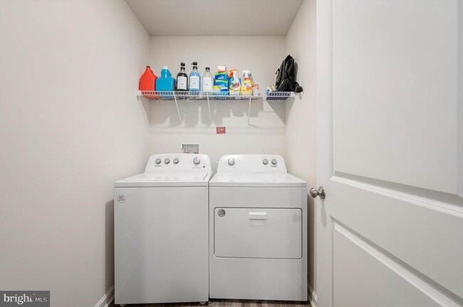 Building Photo - 171 Centergate Dr