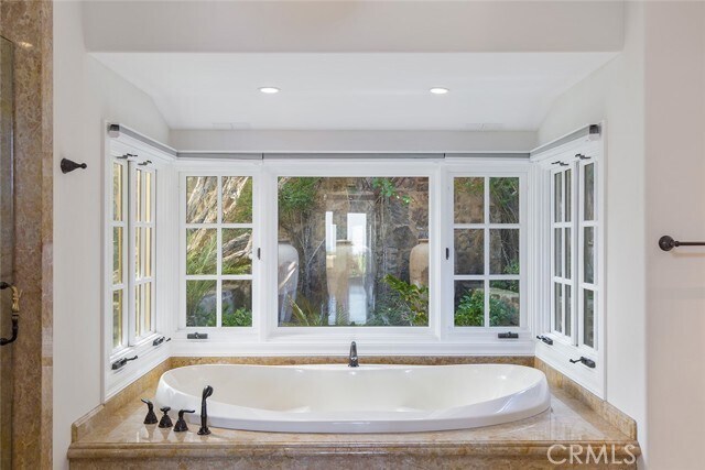 Building Photo - 517 Emerald Bay