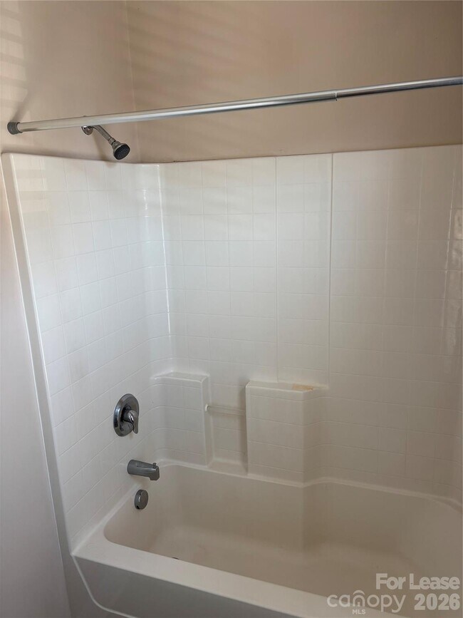 Building Photo - 1306 Kenilworth Ave