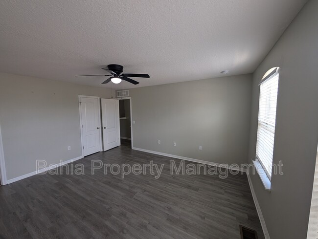 Building Photo - 4547 Ashburn Square Dr