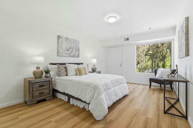 Building Photo - 3685 Nutwood Terrace