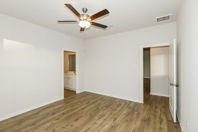 Building Photo - 7530 Tipton Meadow Way