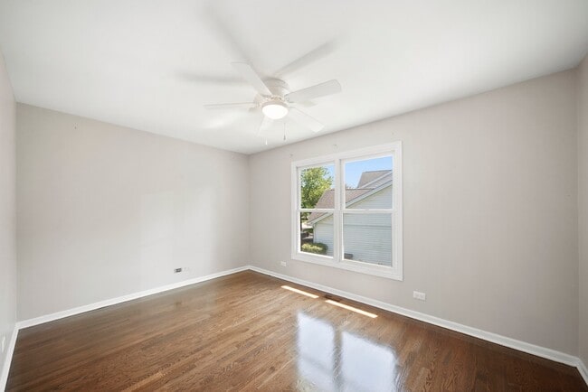 Building Photo - 310 Chesterfield Ln