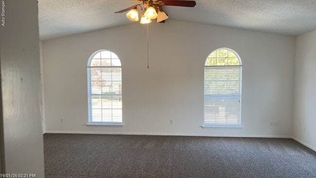 Building Photo - 905 Rose St