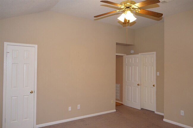 Building Photo - 18807 Timbers Dr