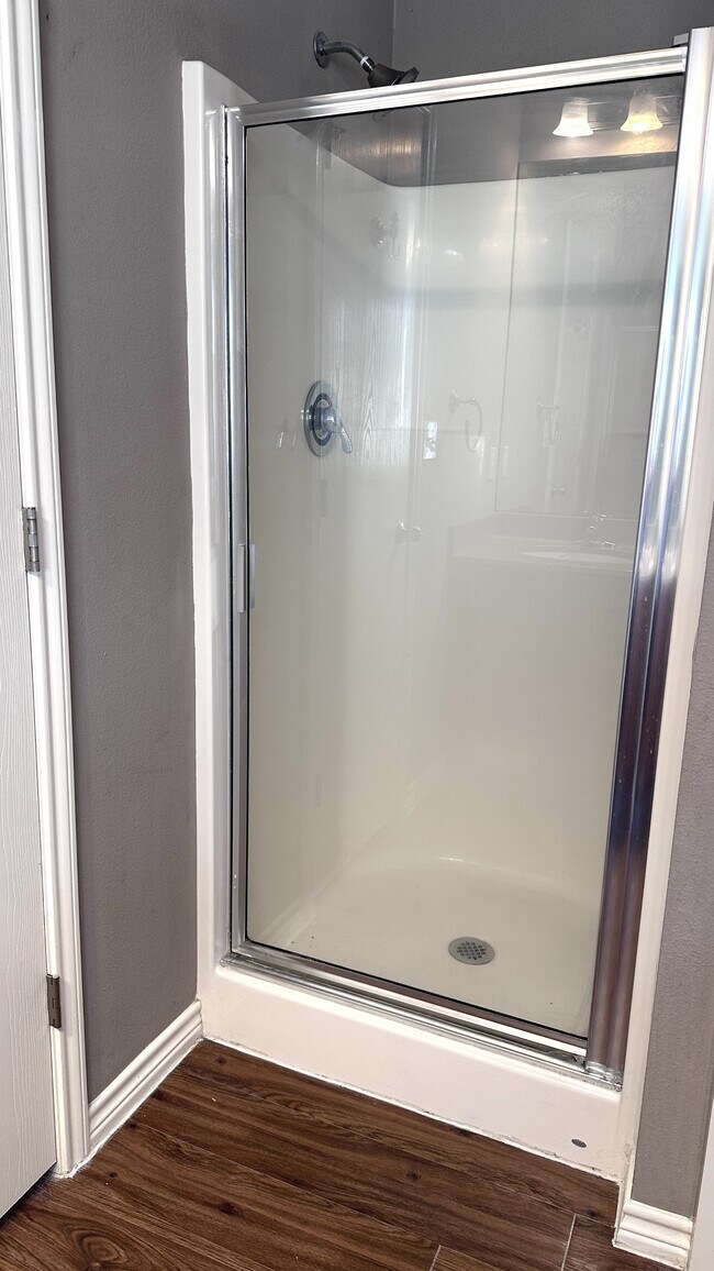 Building Photo - 3837 Las Bahias Dr