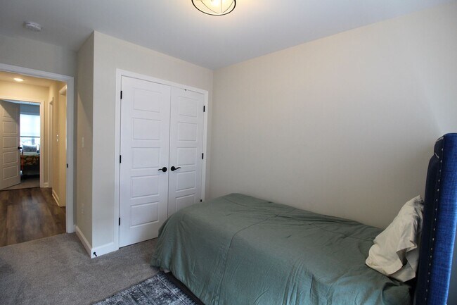 Building Photo - New construction 4 bed 3.5 bath townhome!