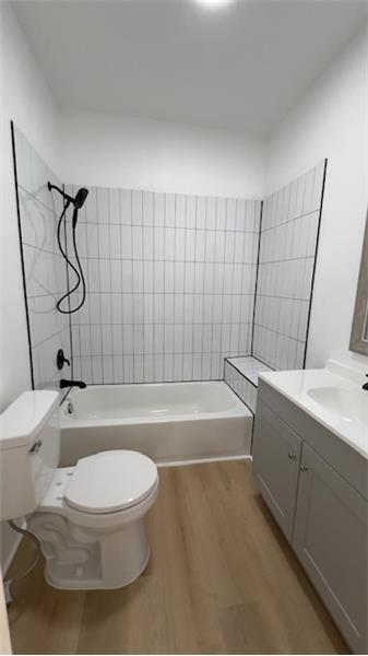 Building Photo - 1613 Live Oak Ave