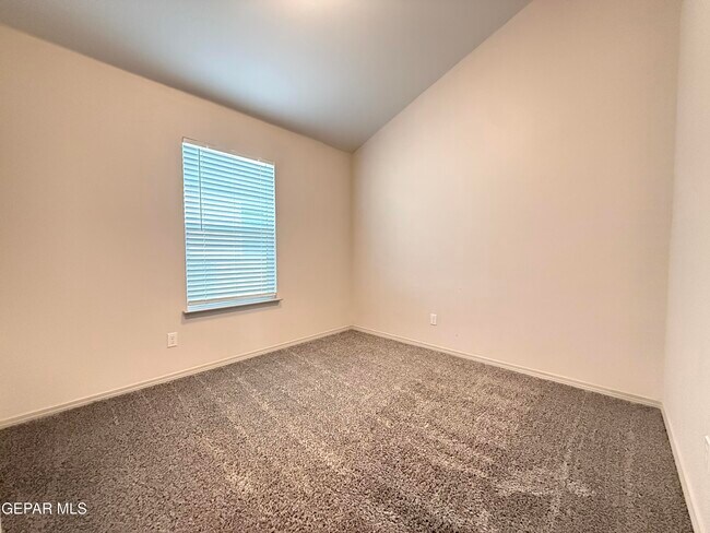 Building Photo - 12396 Polo Norte Dr