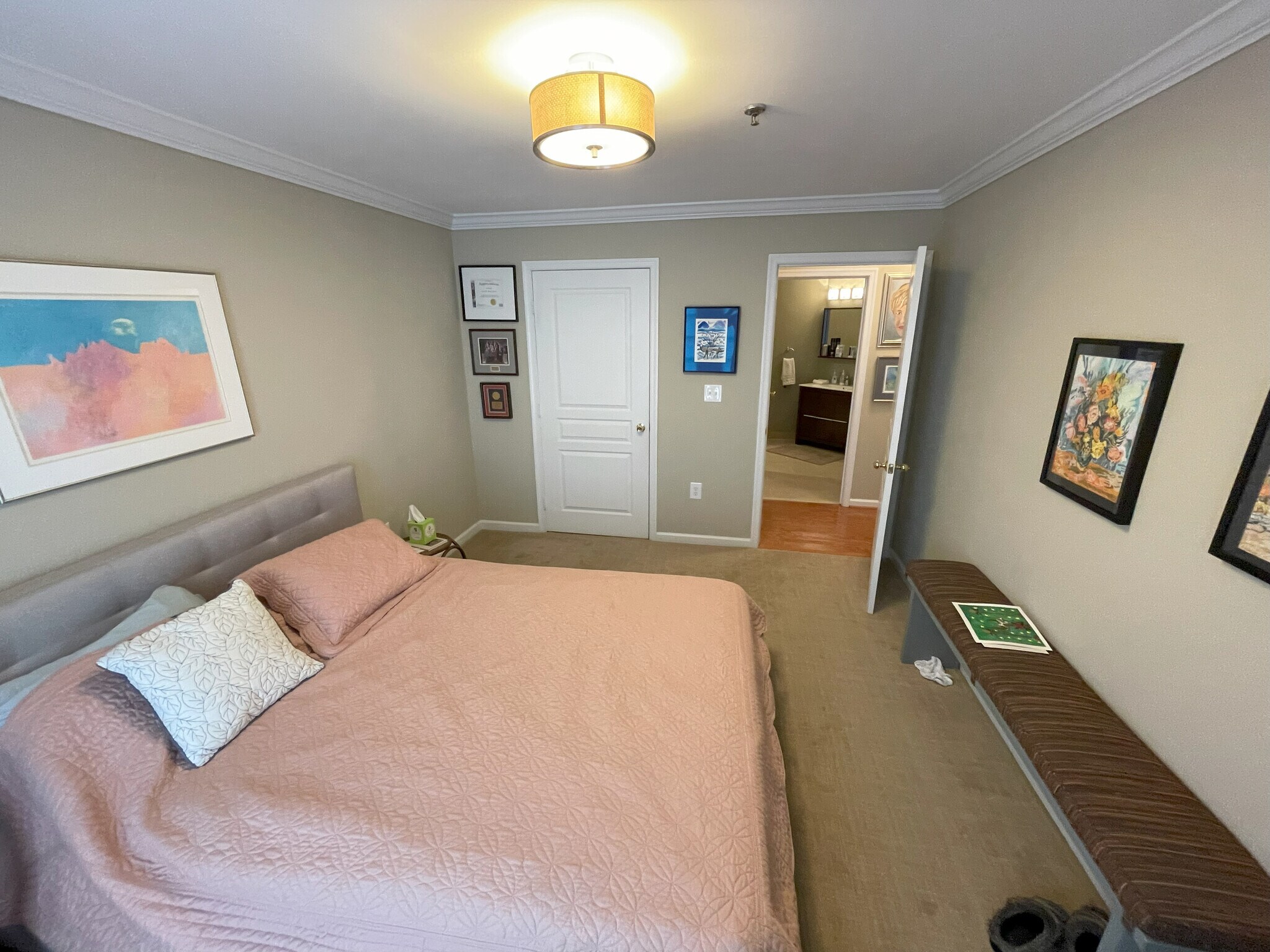 Master Bedroom with Walkin Closet - 5565 Seminary Rd