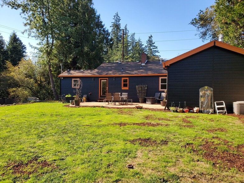 Building Photo - 3430 SW Scholls Ferry Rd