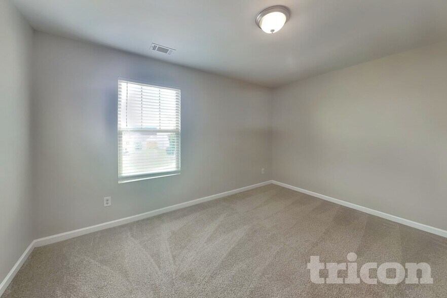 Building Photo - 324 Merigold Way