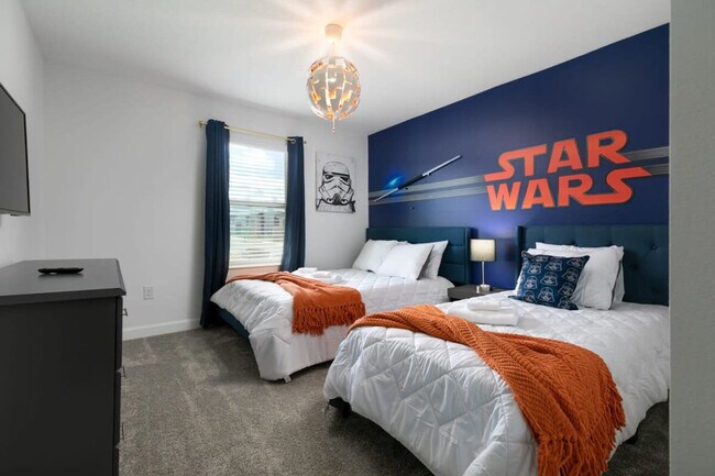 Building Photo - 954 Splash Shot Pl