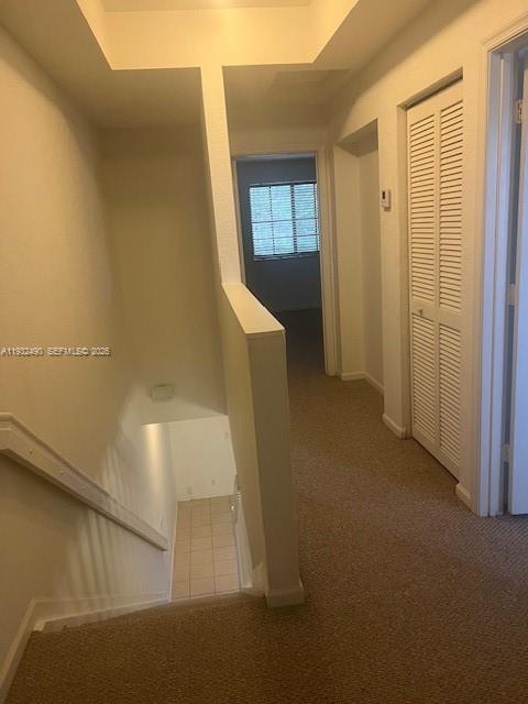 Building Photo - 3825 Tree Top Dr