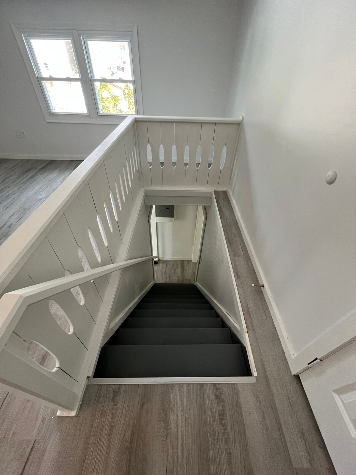 Building Photo - 335 1st St