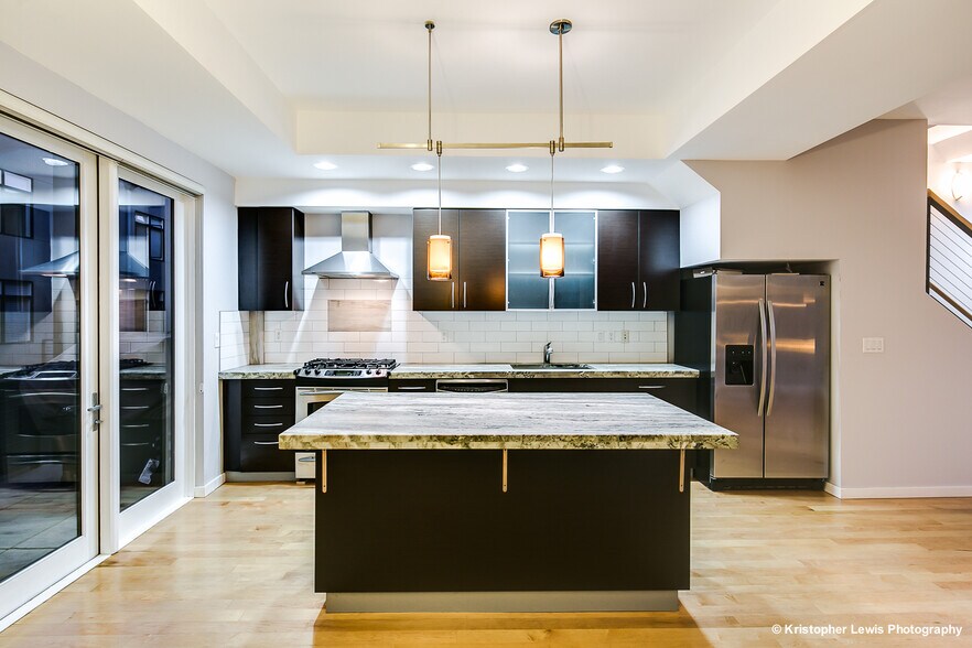 Building Photo - 1400 Little Raven St