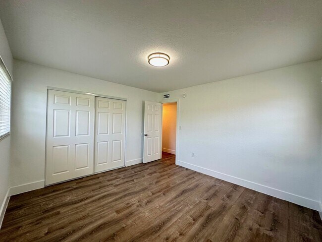 Building Photo - 2843 Fillmore St