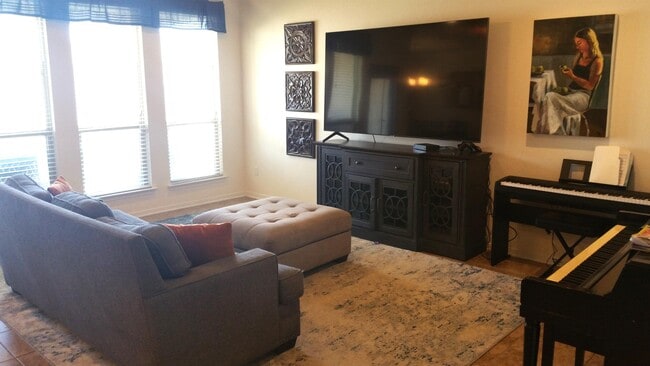 Building Photo - 10206 Alamosa Ln