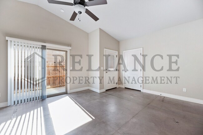 Building Photo - 13614 W Nantucket St