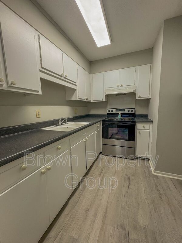 Building Photo - 2456 Bragg Blvd