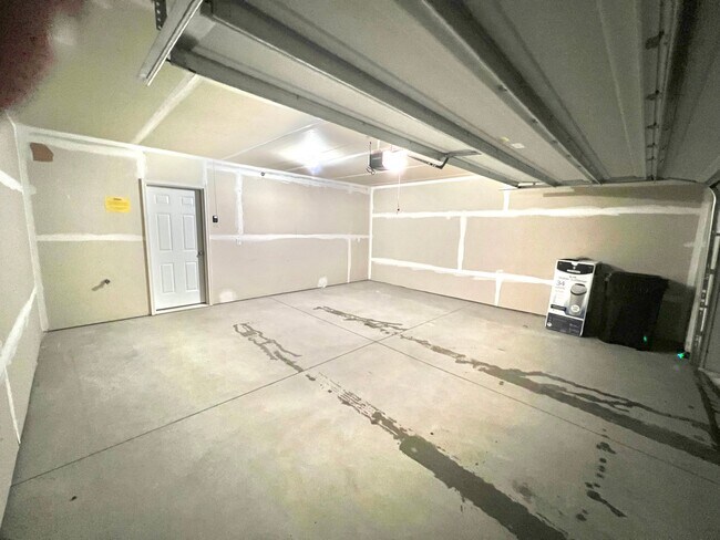 Building Photo - 11204 Balsam Pointe Trl