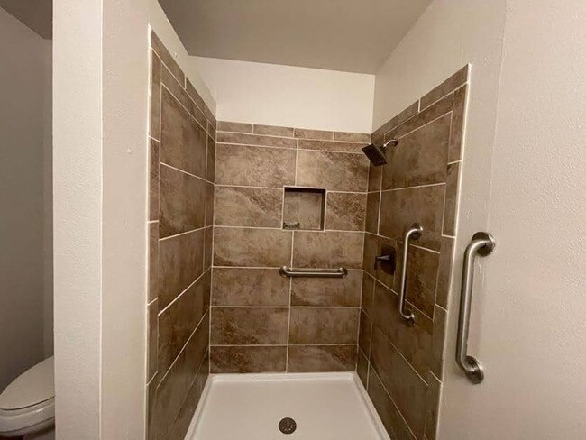 Building Photo - Lamesa Luxe Retreat – Modern Comfort Meets Small-Town Charm