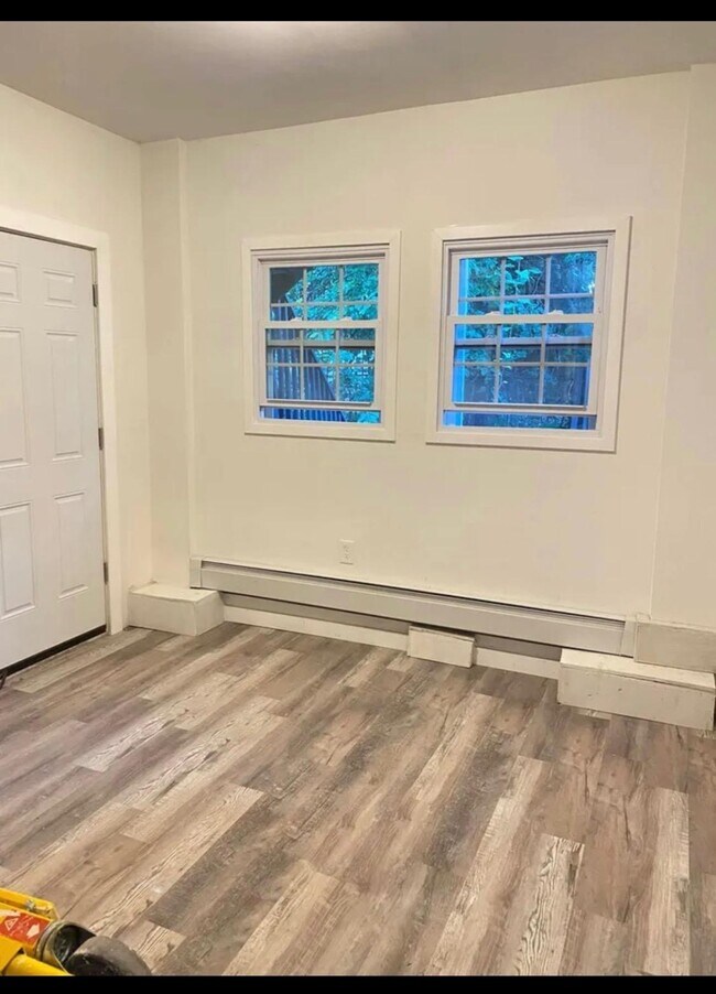 Building Photo - 357 Liberty St