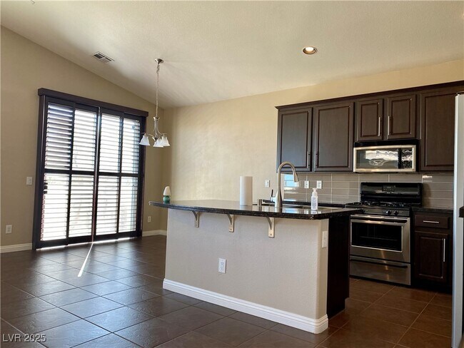 Building Photo - 11238 Star Lily St