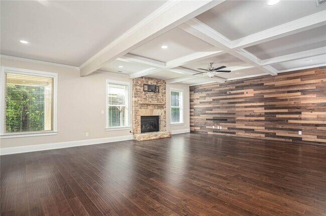 Building Photo - 2276 Caledonia Dr SE