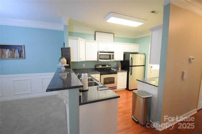 Building Photo - 16423 Golden River Ln