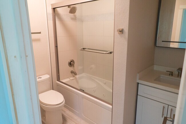 Building Photo - 14526 Garden Rd