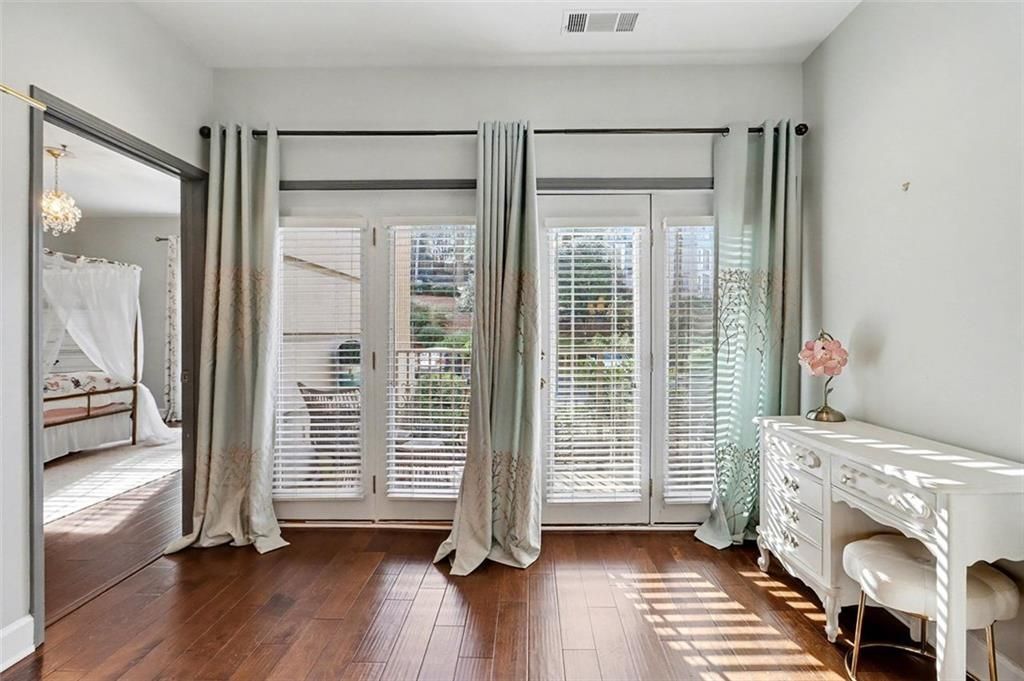 Building Photo - 2865 Lenox Rd NE